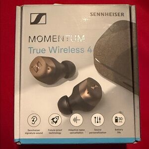 Sennheiser Momentum True Wireless 4 Earbuds in Gray